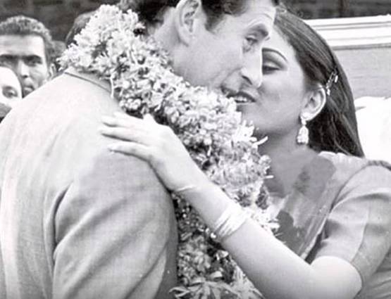 न्यूड सीन भी दे चुकी है ये एक्ट्रेस, प्रिंस चार्ल्स को किया था किस