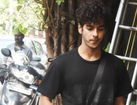 LUNCH DATE पर शाहिद के भाई के साथ दिखीं जाह्नवी कपूर, PHOTOS