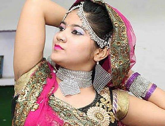 सपना की तरह फेमस हो रही ये डांसर, नाम से लड़का समझते थे लोग
