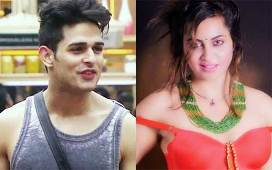 Bigg Boss: रोकने पर भी नहीं मानीं अर्शी, उतारने लगीं आकाश की पैंट