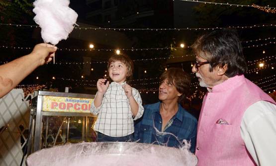 आराध्या की पार्टी में अबराम ने खाया 'बुड्ढी के बाल', देखें PHOTOS