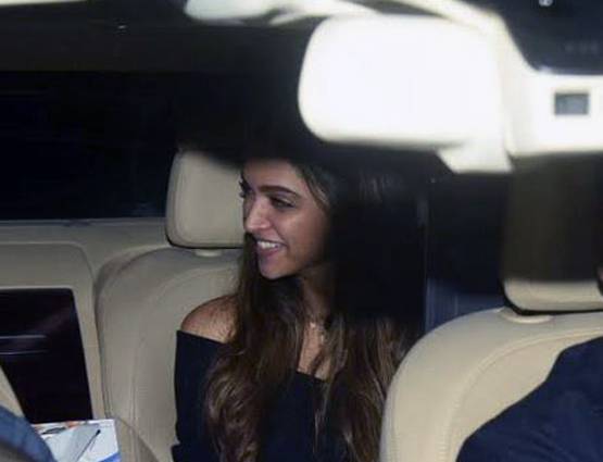 रणवीर नहीं करण के साथ 'इत्तेफाक' की स्क्रीनिंग पर पहुंची दीपिका