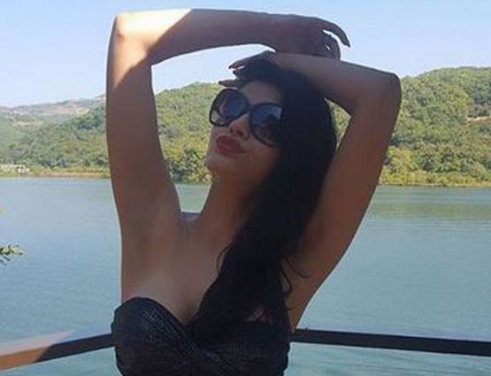 Bigg Boss की एक्स कंटेस्टेंट दिखीं बिकिनी में, तस्वीरें Viral