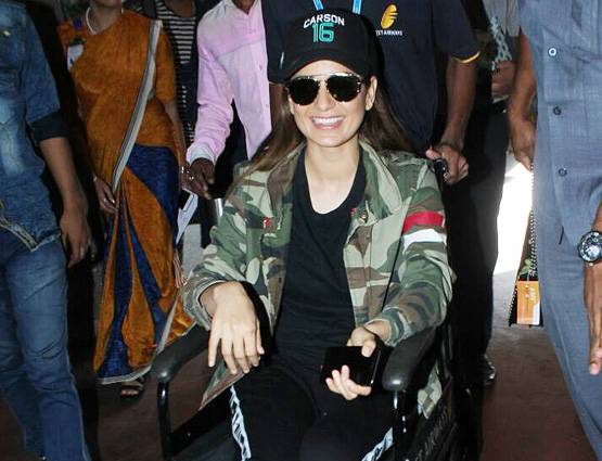 बिना व्हील चेयर के चल नहीं पा रही हैं कंगना रनौत, लगी है गंभीर चोट