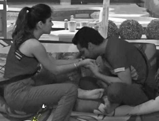 क्या बिग बॉस ने बंदगी-पुनीश के MAKE OUT वीडियो को हटाया?