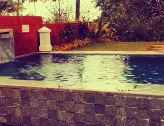 करन-बिपाशा का गोवा में हॉलीडे, पूल किनारे किया प्यार का इजहार