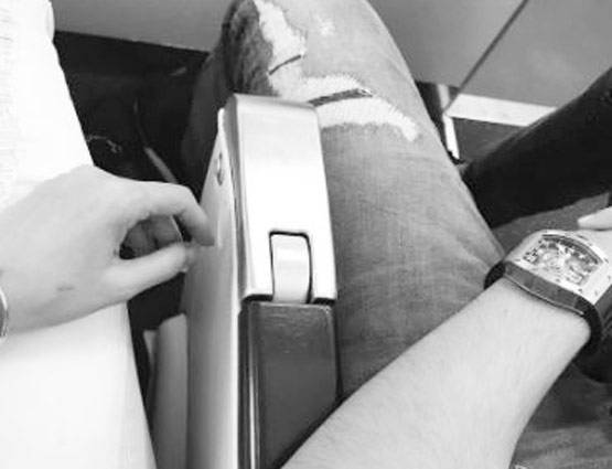 नागार्जुन की बहू ने शेयर की हनीमून Photos, गाउन पर लिखा ये नाम...