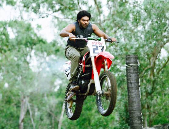 तमिल सुपरस्‍टार ढूंढ़ रहा दुल्‍हनिया, दिया फोन नंबर-मांगे आवेदन