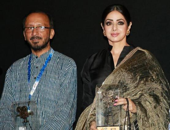 किसी मामले में कम नहीं हुआ श्रीदेवी का क्रेज, IFFI में देखते रहे लोग