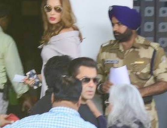 PHOTOS: कटरीना के फैंस परेशान, यूलिया के साथ नजर आए सलमान