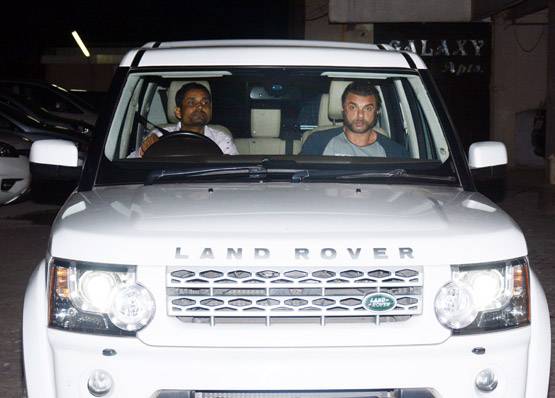 सलमान के घर संगीता की वापसी, पिता के बर्थडे में पहुंचीं