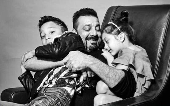 पहली बार संजय दत्त ने अपने बच्चों संग कराया शूट