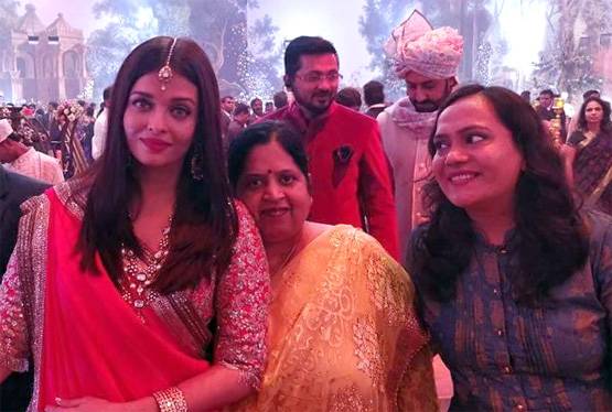 बच्चन परिवार ने शादी में ऐसे बांधा समां, देखें INSIDE PHOTOS