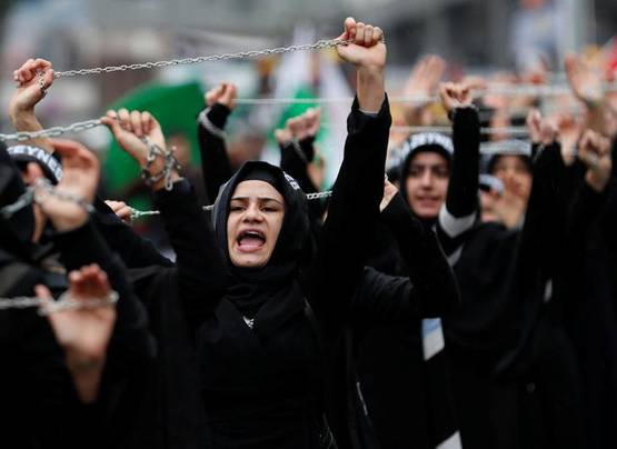 मोदी से मुस्लिम महिलाओं की मांग, 'बैन करें लड़कियों का खतना'