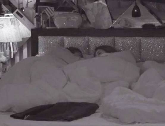 Bigg boss: lip lock सीन पर बोले दर्शक, 'बंद करो पुनीष-बंदगी की गंदगी'