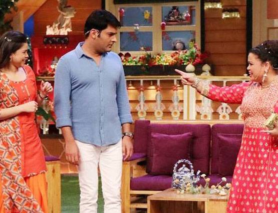 TV पर भावुक हुए कपिल, भारती ने बताया मजबूरी में कैसे मिली थी मदद