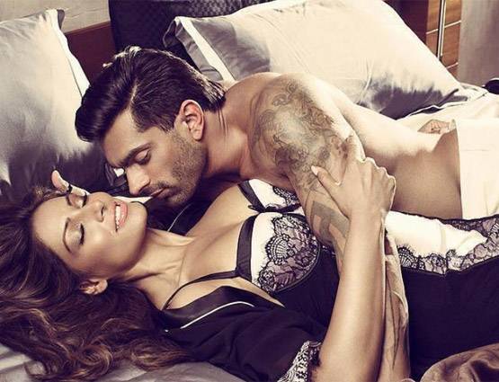 करन-बिपाशा का गोवा में हॉलीडे, पूल किनारे किया प्यार का इजहार