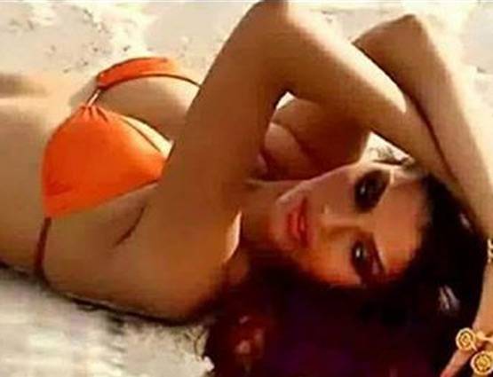 Bigg Boss की एक्स कंटेस्टेंट दिखीं बिकिनी में, तस्वीरें Viral