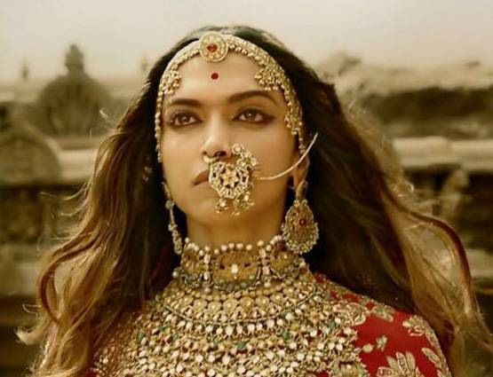 पद्मावती पर धमकियों से डर गए भंसाली, कराया 160 करोड़ का बीमा!