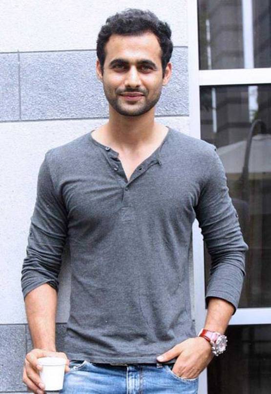 सलमान के रेस-3 की स्टारकास्ट, सिद्धार्थ बाहर तो बॉबी को मिला काम