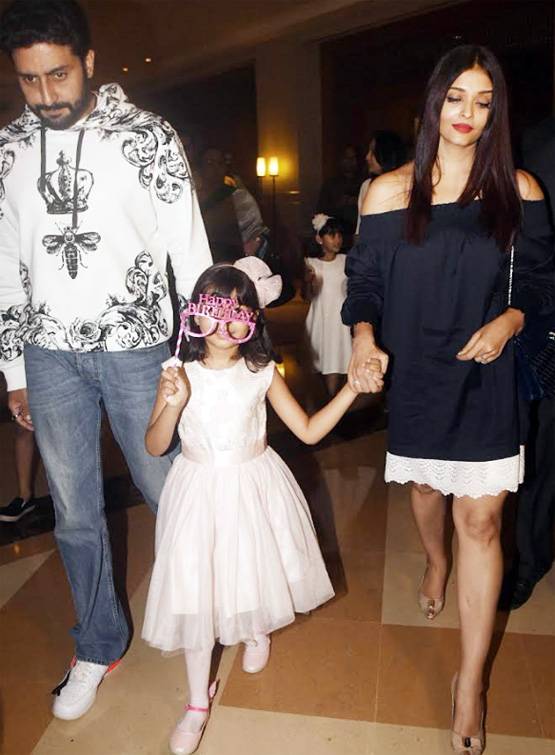 B'DAY पर कैमरे के सामने चुलबुले अंदाज में दिखीं आराध्या, PHOTOS