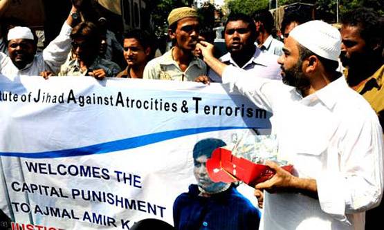 26/11: मौत से पहले कसाब ने कहा था, फांसी की खबर अम्मी तक पहुंचा दो...