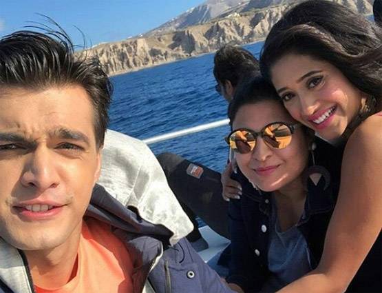 PHOTO: ग्रीस में इस तरह एंजॉय कर रहे हैं कार्तिक और नायरा