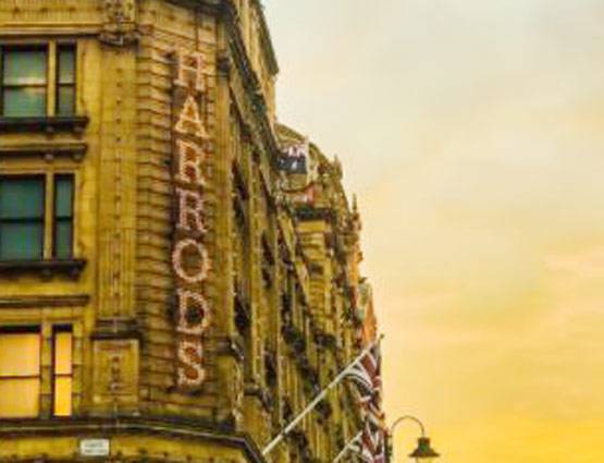 नागार्जुन की बहू ने शेयर की हनीमून Photos, गाउन पर लिखा ये नाम...