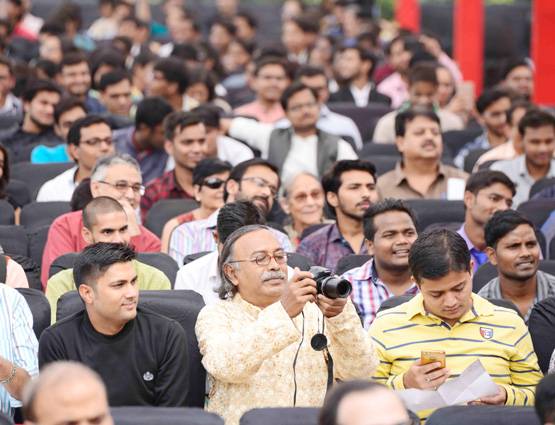 साहित्य आजतक: 'दमादम मस्त कलंदर...' पर झूम उठे दर्शक