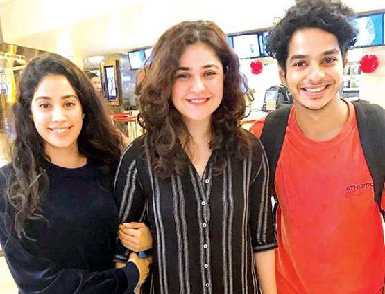 श्रीदेवी की बेटी की डेब्यू फिल्म का पोस्टर जारी, इस दिन होगी रिलीज