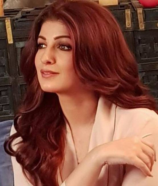 किसी का रेस्टोरेंट तो किसी का नाइट क्लब, ये है बॉलीवुड सिलेब्स के साइड बिजनेस