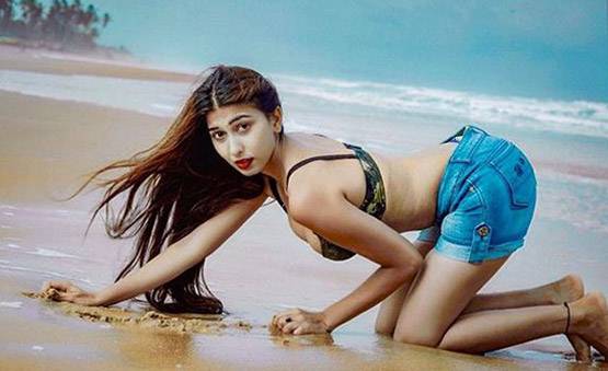 TV एक्ट्रेस ने पूनम पांडे-ईशा को दी मात, Bold Look वायरल