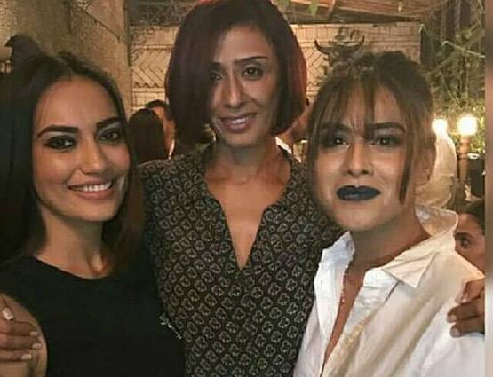 ट्रोलर्स ने एक्ट्रेस का उड़ाया मजाक, कहा- पोर्नस्टार बंदरिया