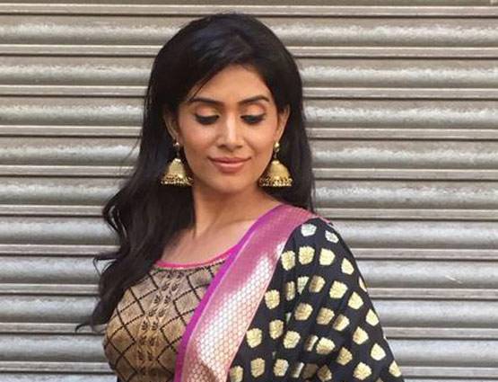 हमउम्र रितिक की मां का किया रोल, अब ऐसी दिखती है ये एक्ट्रेस