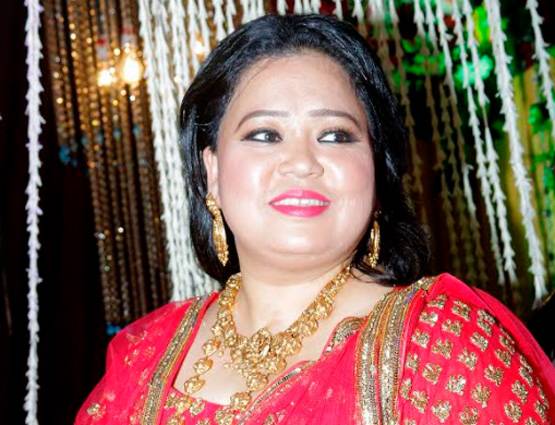 चूड़ा सेरेमनी में भारती ने जमकर किया भांगड़ा, पहुंचे ये TV स्टार्स