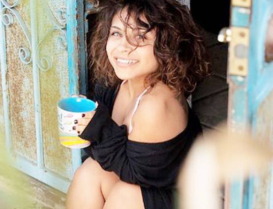 उम्र 21 कद 3 फीट, मॉडल के सामने लाइन में हैं अच्छे-अच्छे ब्रांड