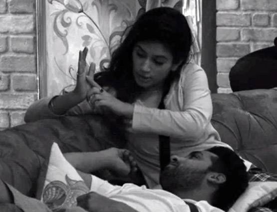 क्या बिग बॉस ने बंदगी-पुनीश के MAKE OUT वीडियो को हटाया?