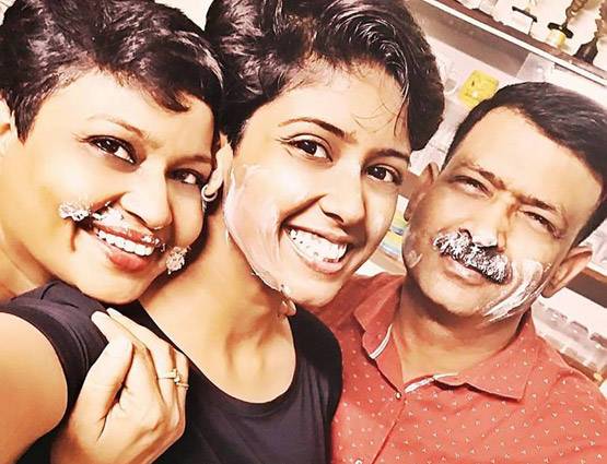 PHOTOS: यूपी की ये लड़की बनी नेवी की पहली महिला Pilot, बना रिकॉर्ड