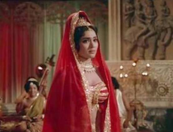 जानिए, इतिहास की सबसे खूबसूरत महिला को क्यों मिली ऐसी सजा!