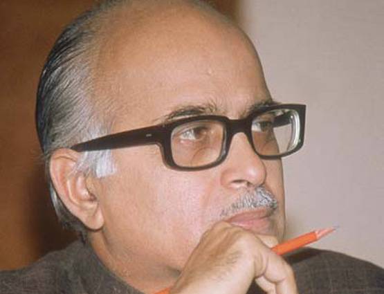 आडवाणी को मूवी-क्रिकेट है पसंद, जानें क्या रहे हैं PAK कनेक्शन