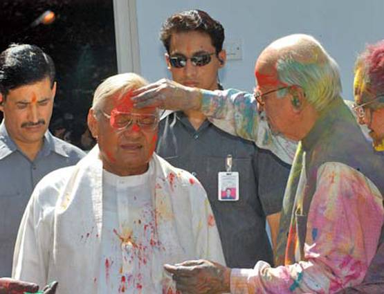 आडवाणी को मूवी-क्रिकेट है पसंद, जानें क्या रहे हैं PAK कनेक्शन