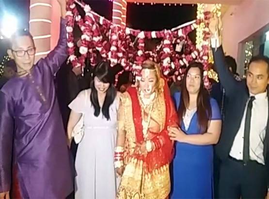 विदेशी लड़की को हुआ देसी लड़के से प्यार, ऑस्ट्रेलिया से आकर की शादी