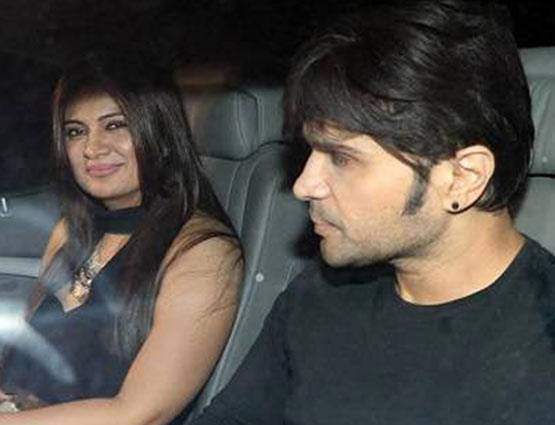 TV एक्ट्रेस के साथ लिव-इन में हिमेश रेशमिया? 10 साल से अफेयर