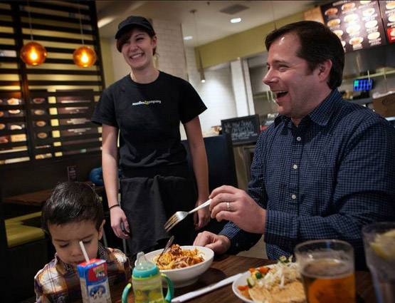 आज से होटल में खाना खाएं, तो बिल में जरूर चेक करें ये चीज