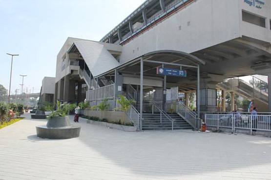 चमचमाते स्टेशन के लेकर आलीशान ट्रेन तक, बनकर तैयार हुई हैदराबाद मेट्रो