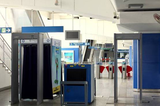 चमचमाते स्टेशन के लेकर आलीशान ट्रेन तक, बनकर तैयार हुई हैदराबाद मेट्रो