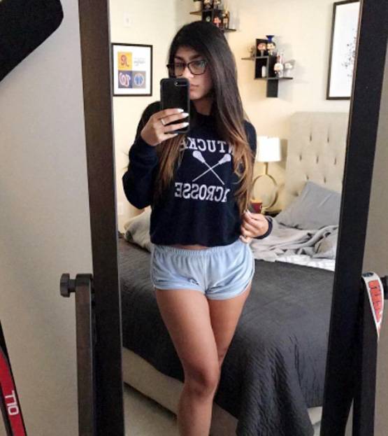 क्या भारत में फिल्मी डेब्यू करेंगी एक्स पोर्न स्टार मिया खलीफा