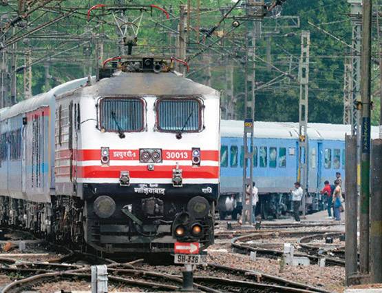 रेलवे ने तय किए बर्थ, जानें किस कोच में किस सीट पर मिलेंगे TTE