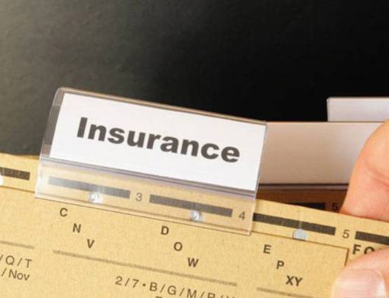 LIC पॉलिसी लेते वक्त ध्यान रखें ये 7 बातें, वरना खा जाएंगे धोखा