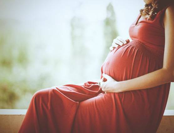 IVF के जरिए मां बनना क्यों पसंद कर रही हैं लड़कियां